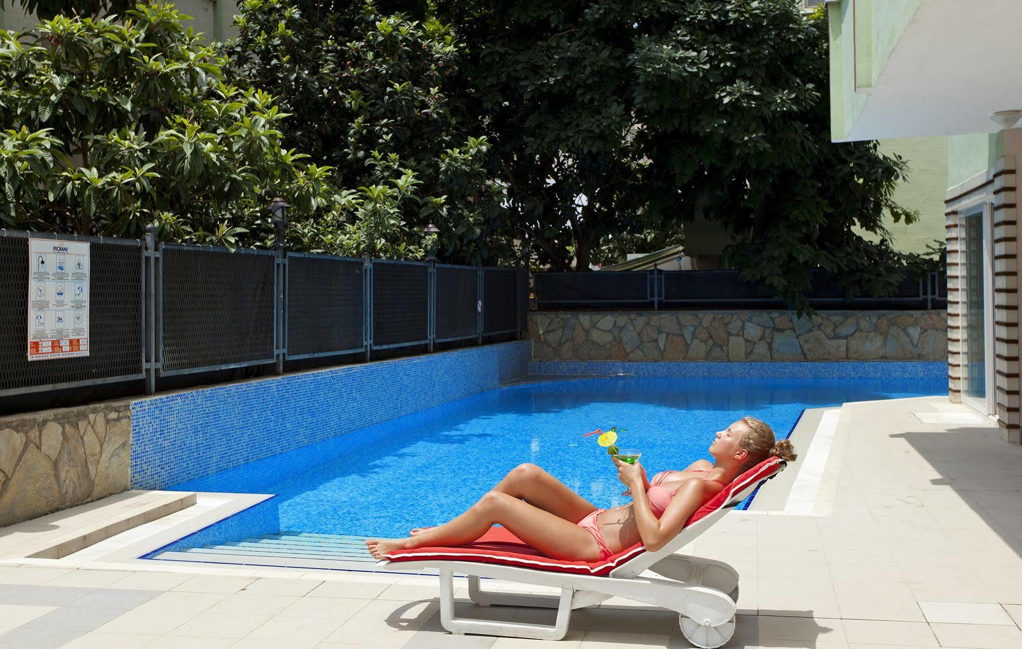 Royalisa City Apart Hotel Алания Экстерьер фото